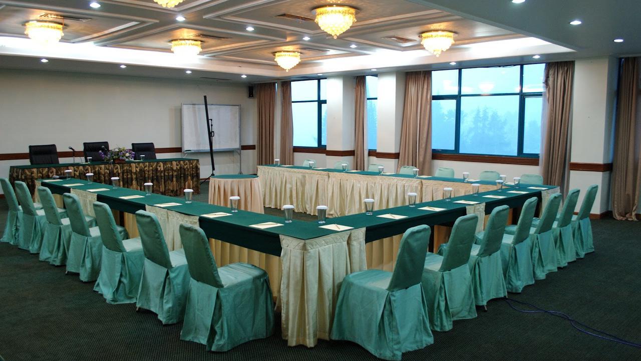 Permata Alam Hotel Puncak Exterior photo